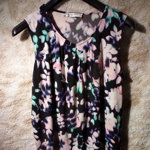Jones Studio stretch pleated front black with pink & turquoise flowers blouse XL